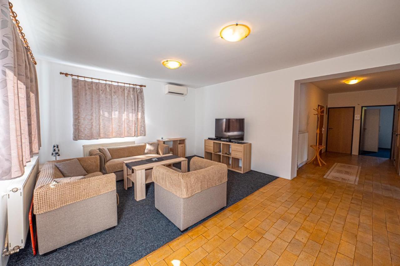 Xlsuite Apartment Comfort Piest'any Eksteriør billede